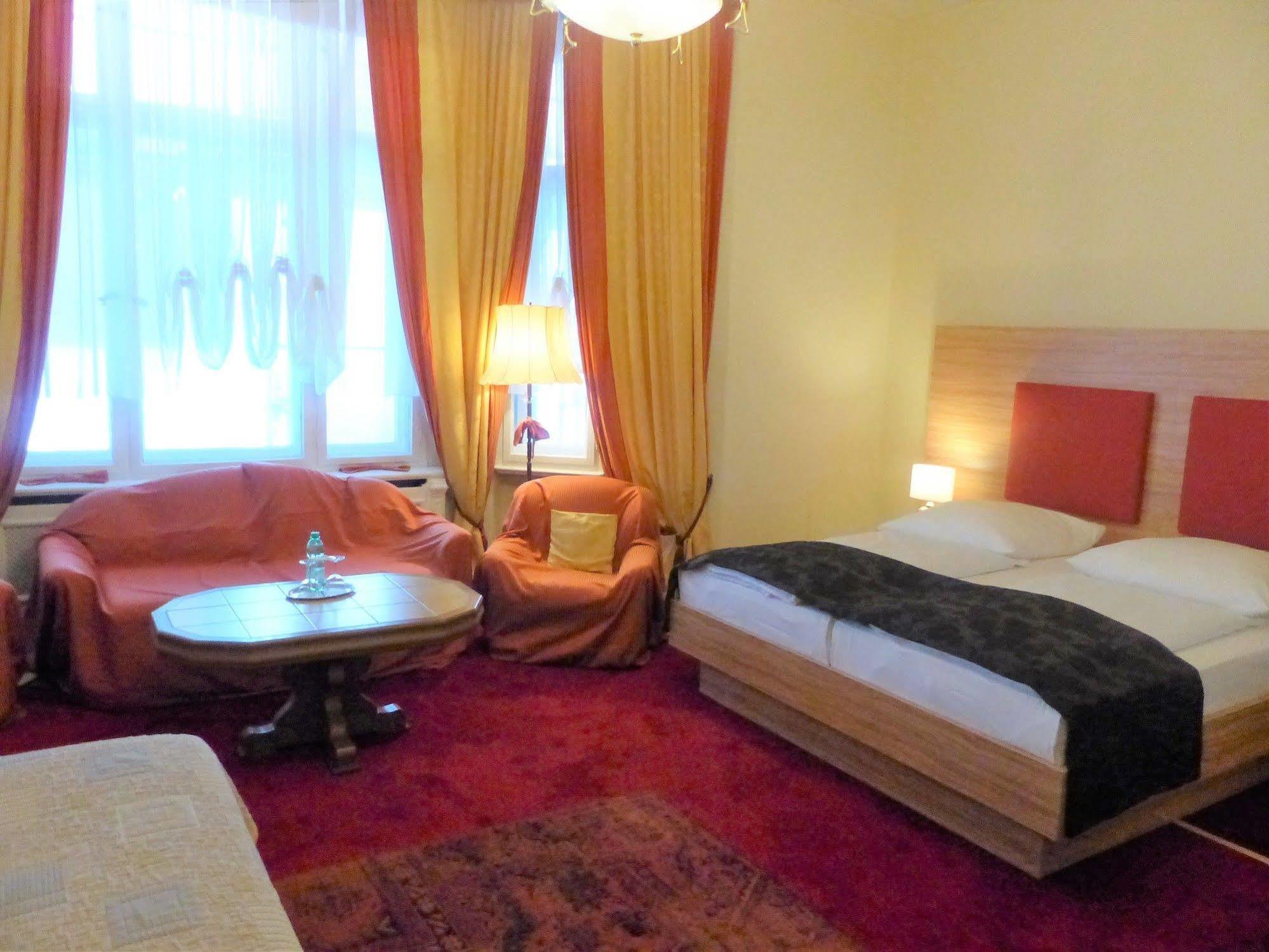 Hotel Pension Savoy Near Kurfuerstendamm Berlín Exteriér fotografie