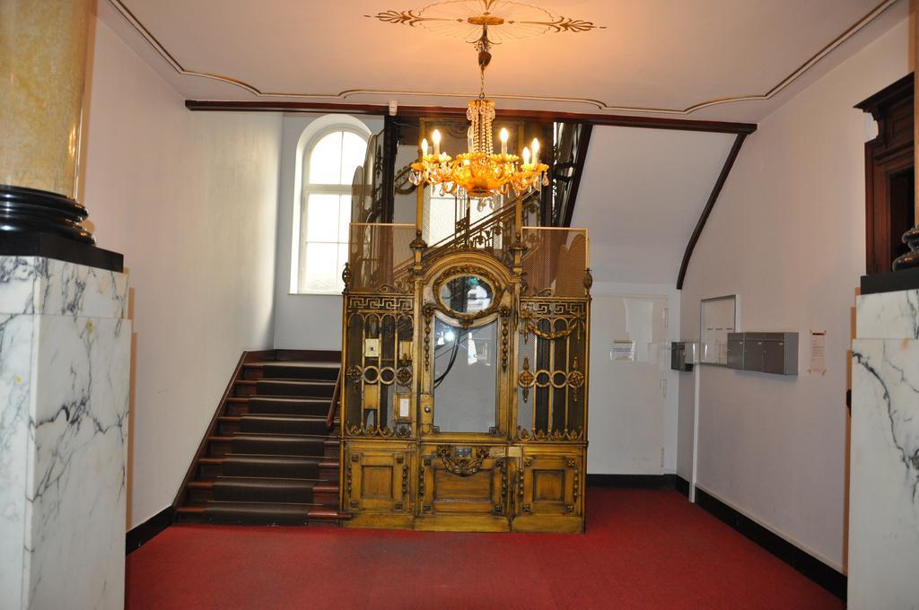 Hotel Pension Savoy Near Kurfuerstendamm Berlín Exteriér fotografie